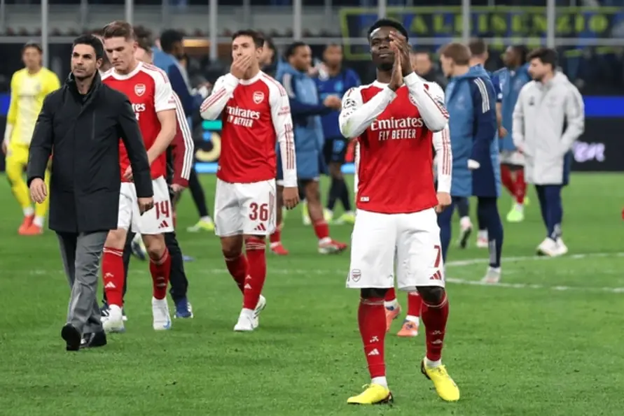 Arsenal và làn sóng rút quân khỏi ĐTQG: toan tính hợp lý hay vết gợn fair-play?