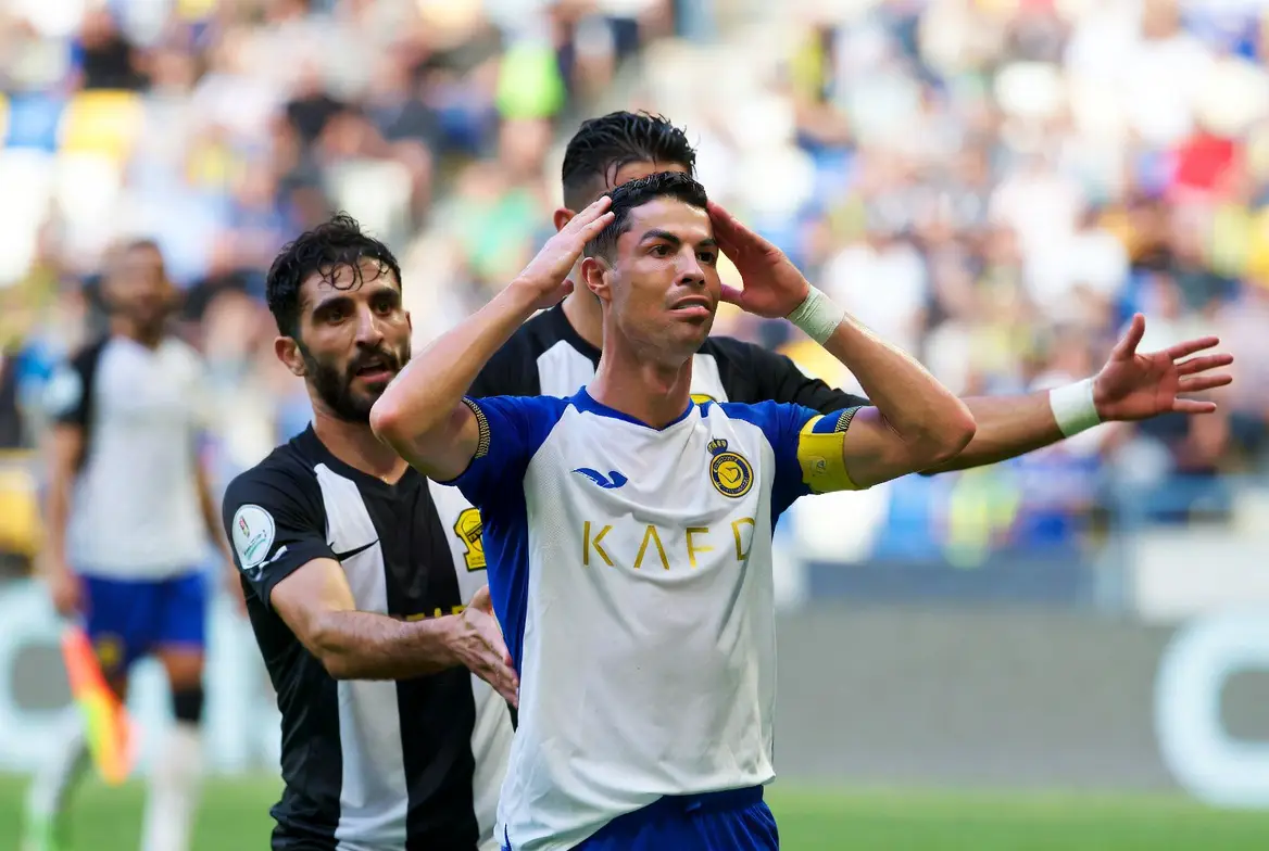 Cristiano Ronaldo gặp khó khăn trong các trận đối đầu Al Ittihad